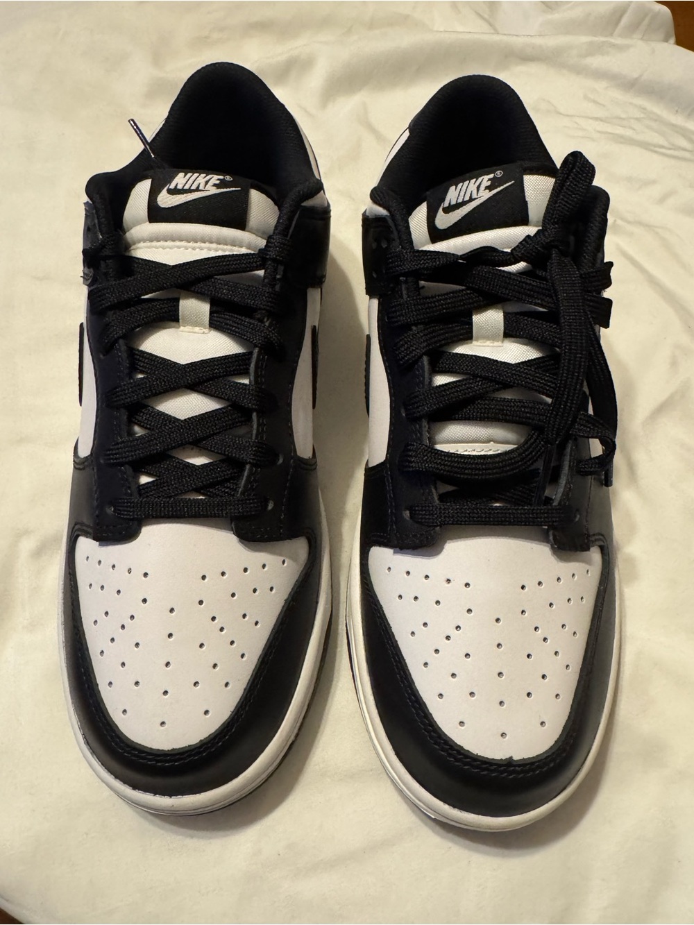 Nike Men’s Black and White Low-Top Sneakers